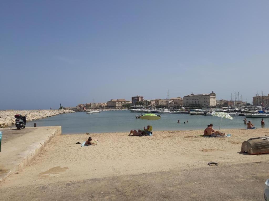 Casa Titanic Siracusa Сиракузы Экстерьер фото